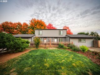 582 S MAPLE St, Canby, OR 97013