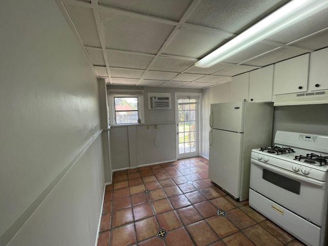 736 Omar Road, West Palm Beach, FL 33405