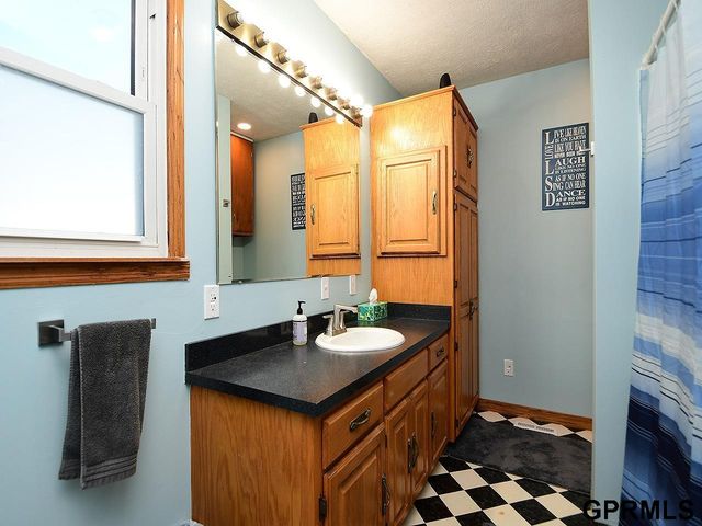 292 203rd Road, Milford, NE 68405