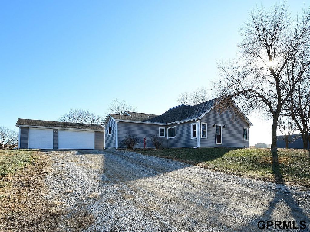 292 203rd Road, Milford, NE 68405