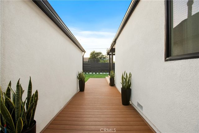 1511 Coolidge Ave, Pasadena, CA 91104