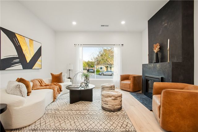 1511 Coolidge Ave, Pasadena, CA 91104