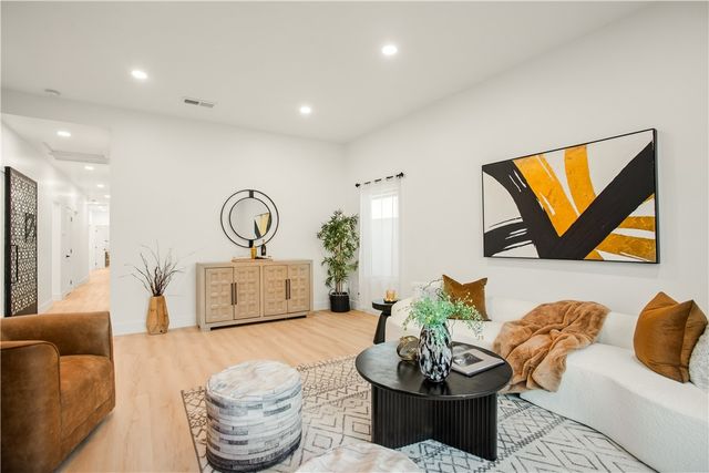 1511 Coolidge Ave, Pasadena, CA 91104