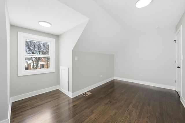 10035 S La Salle Street, Chicago, IL 60628