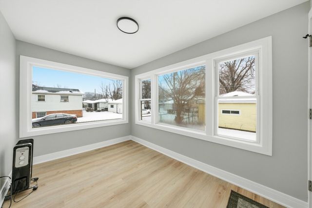 10035 S La Salle Street, Chicago, IL 60628