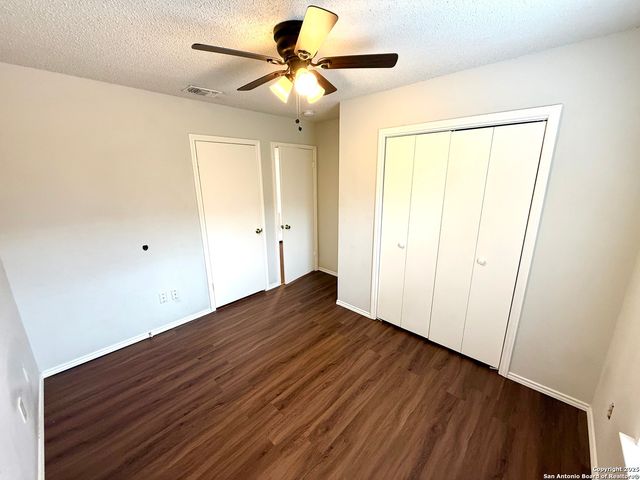4545 Hoeneke St Apt 303, Kirby, TX 78219