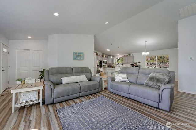 155 Baldwin Lane, Port Ludlow, WA 98365