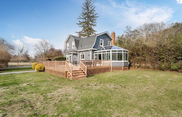 88 Astor Avenue, Saint James, NY 11780