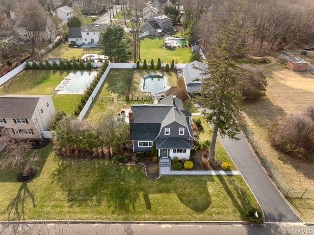 88 Astor Avenue, Saint James, NY 11780