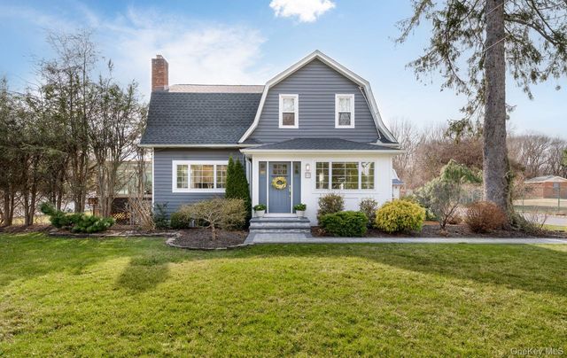 88 Astor Avenue, Saint James, NY 11780