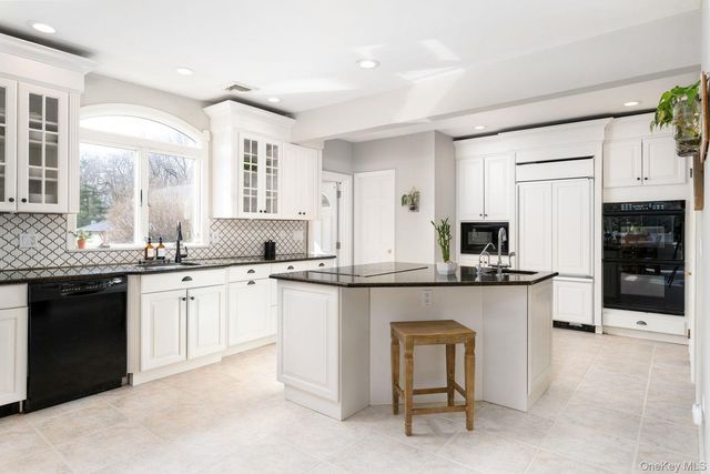 88 Astor Avenue, Saint James, NY 11780