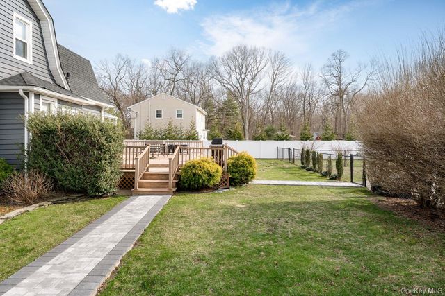 88 Astor Avenue, Saint James, NY 11780