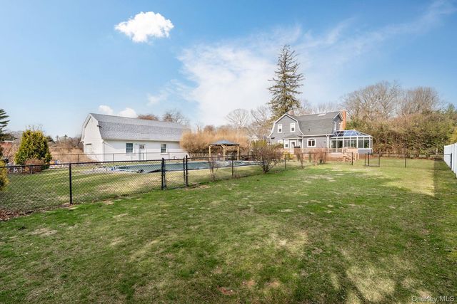 88 Astor Avenue, Saint James, NY 11780