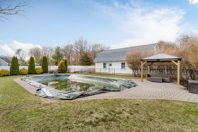 88 Astor Avenue, Saint James, NY 11780
