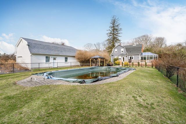 88 Astor Avenue, Saint James, NY 11780
