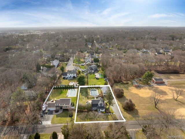 88 Astor Avenue, Saint James, NY 11780