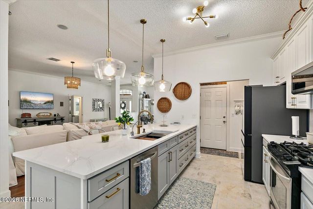 525 SUNSET Drive, Ponte Vedra Beach, FL 32082
