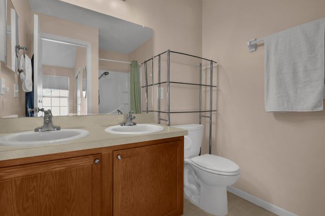 1010 Hartford Village Boulevard, Columbus, OH 43228