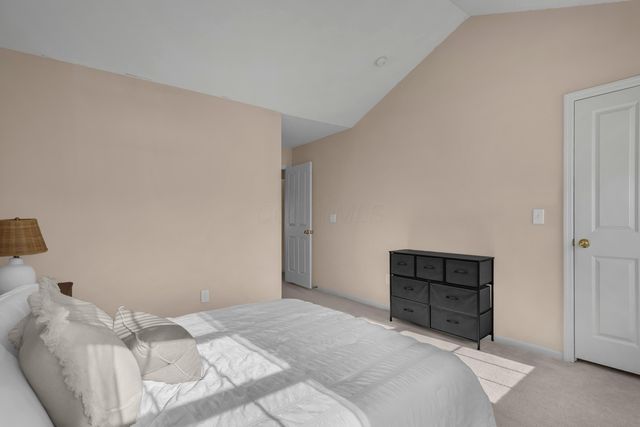 1010 Hartford Village Boulevard, Columbus, OH 43228