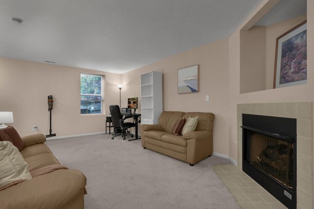 1010 Hartford Village Boulevard, Columbus, OH 43228