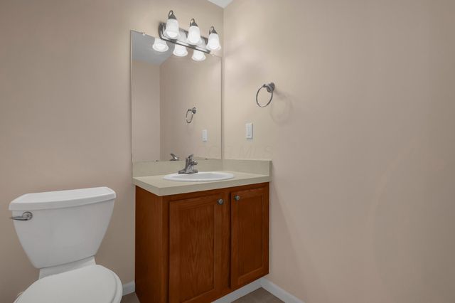 1010 Hartford Village Boulevard, Columbus, OH 43228