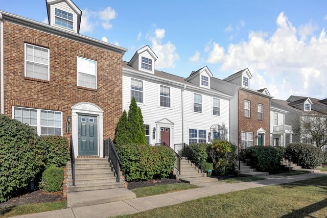 1010 Hartford Village Boulevard, Columbus, OH 43228