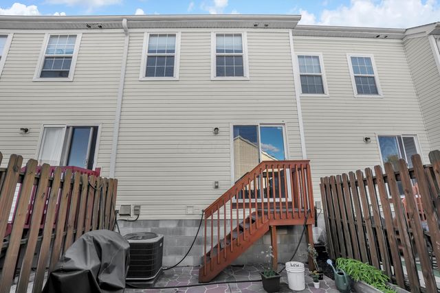 1010 Hartford Village Boulevard, Columbus, OH 43228