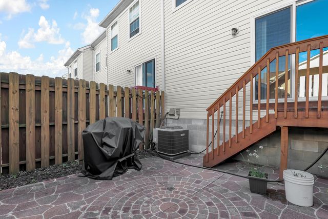 1010 Hartford Village Boulevard, Columbus, OH 43228