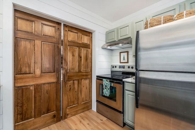 1219 Four Seasons Dr, Smithville, TN 37166