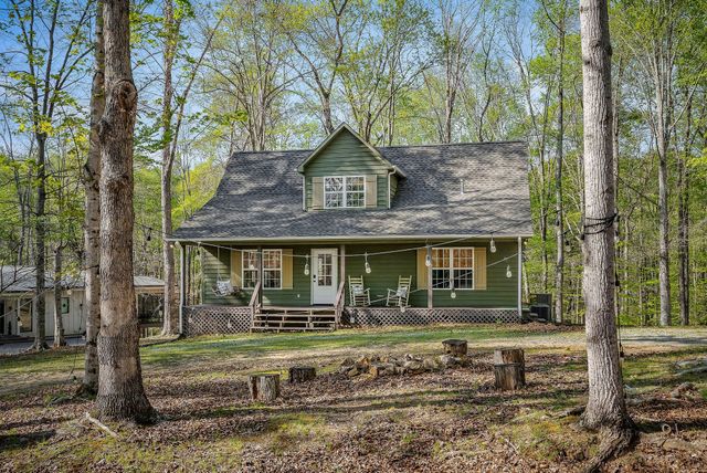 1219 Four Seasons Dr, Smithville, TN 37166