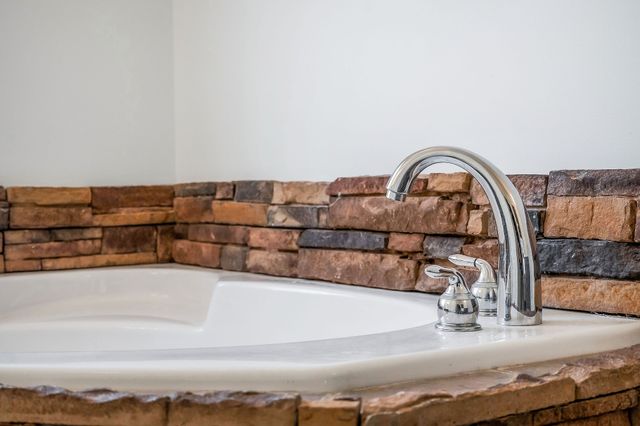 1219 Four Seasons Dr, Smithville, TN 37166