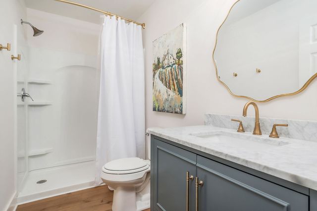 1219 Four Seasons Dr, Smithville, TN 37166