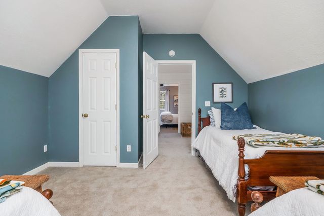 1219 Four Seasons Dr, Smithville, TN 37166