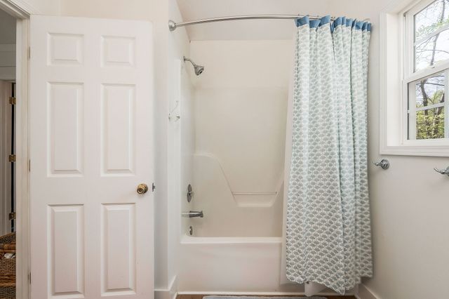 1219 Four Seasons Dr, Smithville, TN 37166