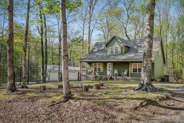 1219 Four Seasons Dr, Smithville, TN 37166