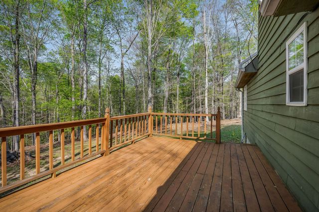 1219 Four Seasons Dr, Smithville, TN 37166