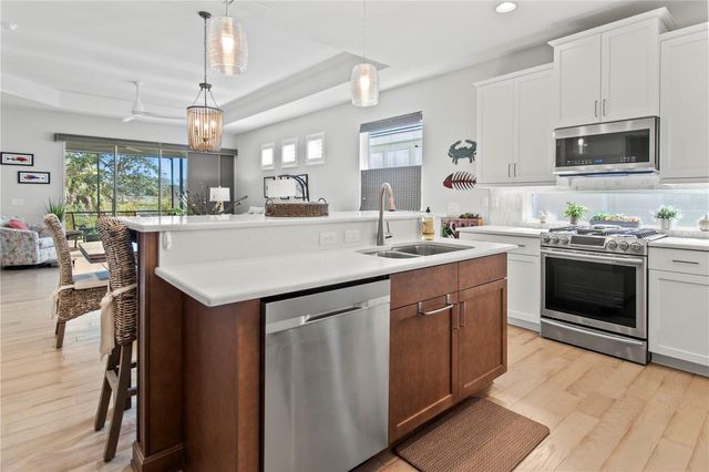 7523 CAMPUS COVE, Sarasota, FL 34243