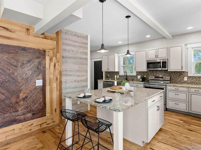 511 N Wahsatch Ave, Colorado Springs, CO 80903