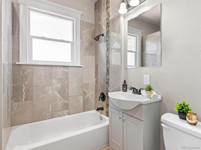 511 N Wahsatch Ave, Colorado Springs, CO 80903