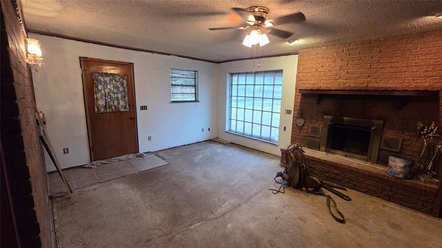 3129 Janet Lane, Harrah, OK 73045