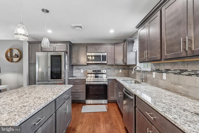 3533 WASHINGTON ST, Bethlehem, PA 18020