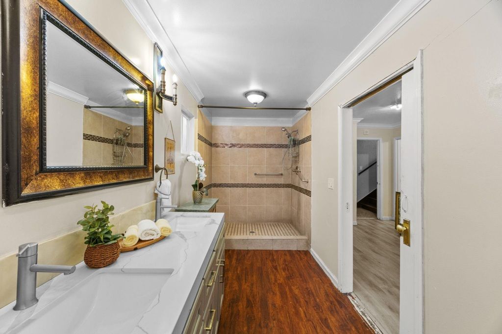 Image 10 of property listing at 2245 2245 Sol St, Castro Valley, CA 94578