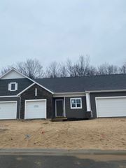 2835 W Cobblestone Court SE 15, Kentwood, MI 49512