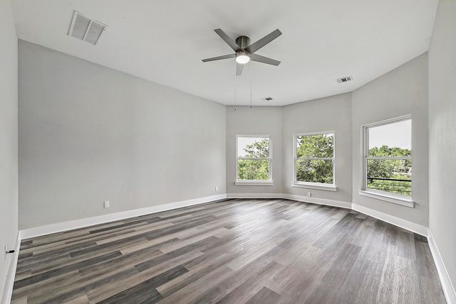 1404 FAULT LINE DR, Horseshoe Bay, TX 78657