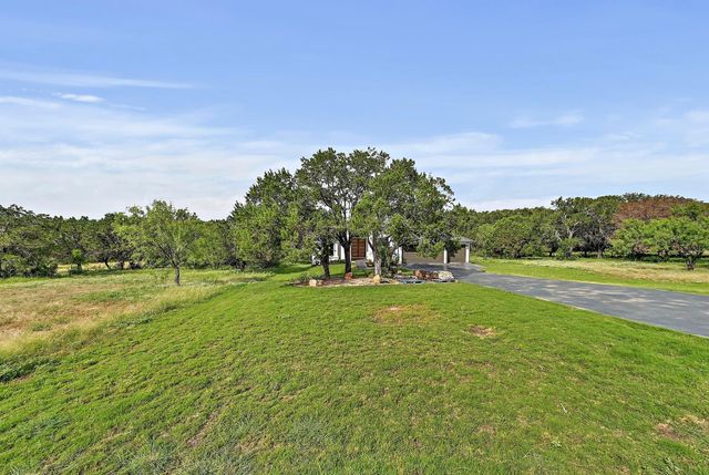 1404 FAULT LINE DR, Horseshoe Bay, TX 78657