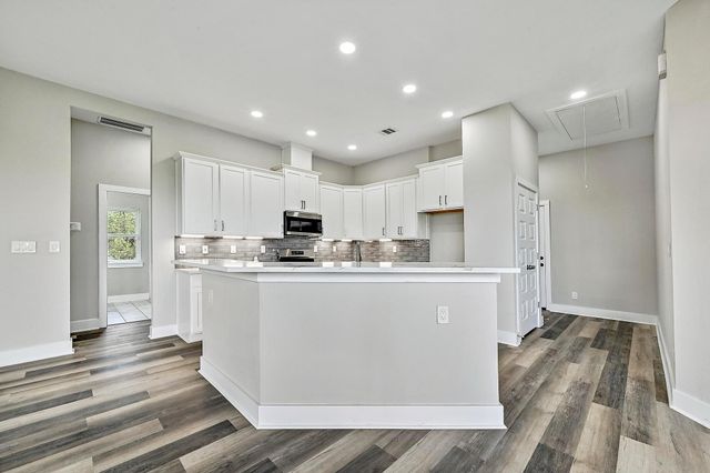 1404 FAULT LINE DR, Horseshoe Bay, TX 78657