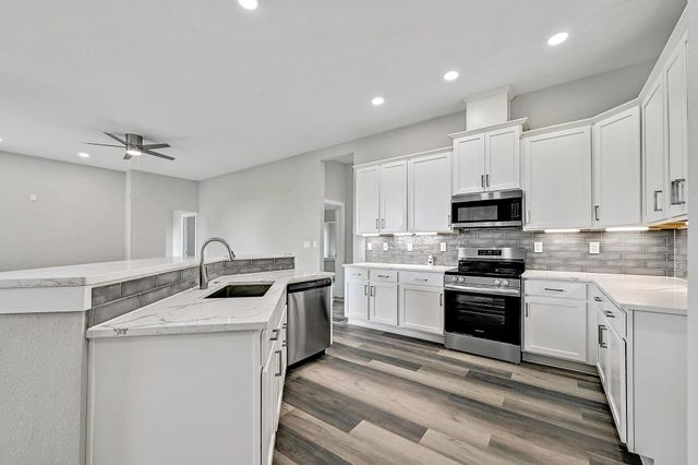 1404 FAULT LINE DR, Horseshoe Bay, TX 78657