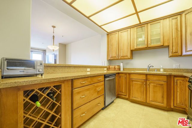 4568 W 1ST Street 308, Los Angeles, CA 90004