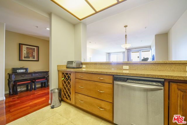 4568 W 1ST Street 308, Los Angeles, CA 90004