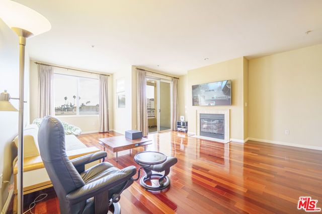4568 W 1ST Street 308, Los Angeles, CA 90004